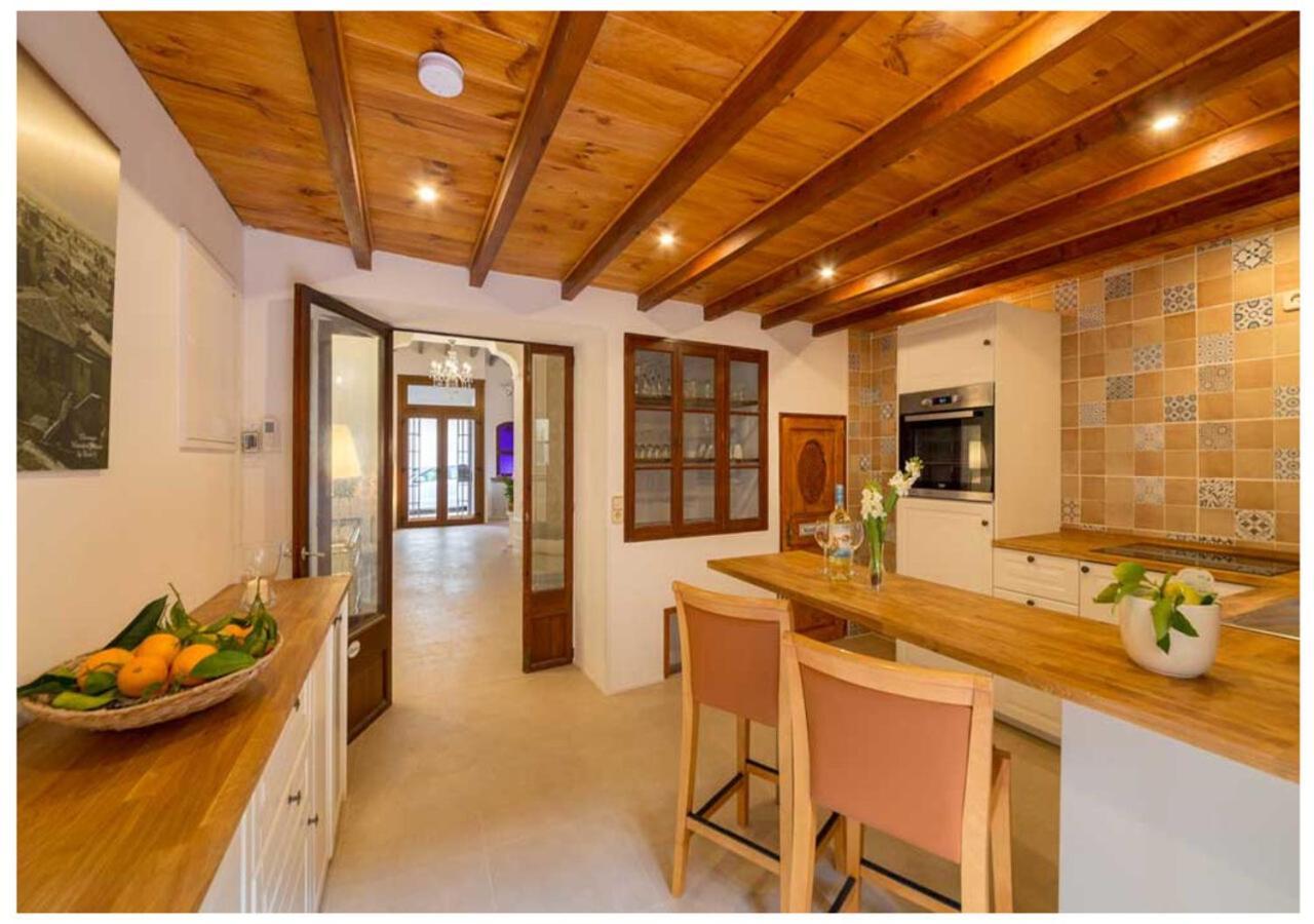Boutique Hostal "Born53" Im Stadtkern Von Llucmajor, Mallorca Aparthotel Llucmajor  Bagian luar foto