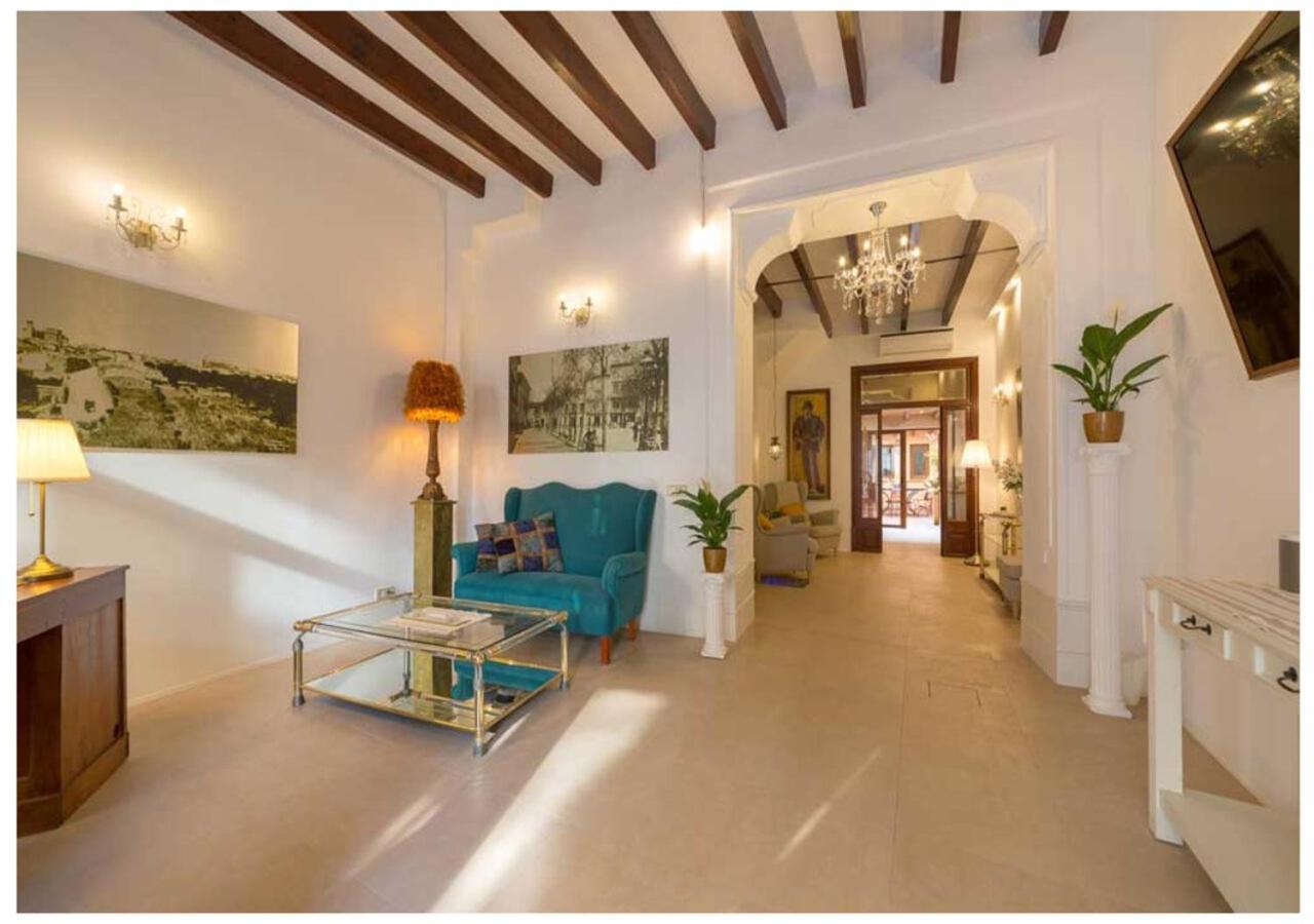 Boutique Hostal "Born53" Im Stadtkern Von Llucmajor, Mallorca Aparthotel Llucmajor  Bagian luar foto