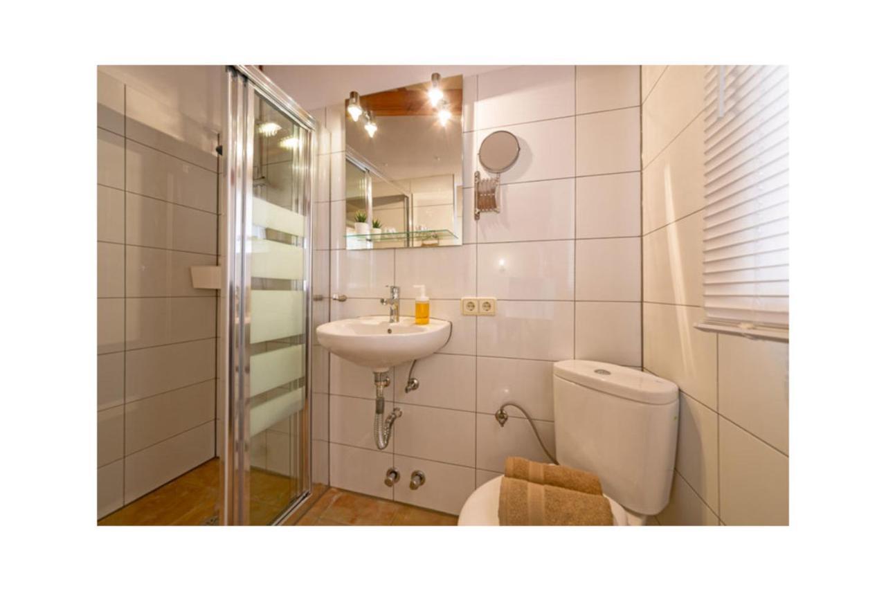 Boutique Hostal "Born53" Im Stadtkern Von Llucmajor, Mallorca Aparthotel Llucmajor  Bagian luar foto